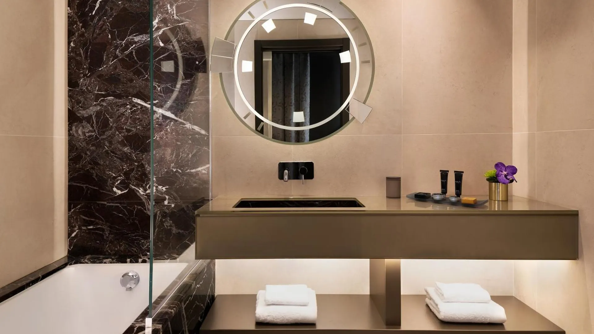 The Pantheon Iconic Rome Hotel, Autograph Collection 5*,